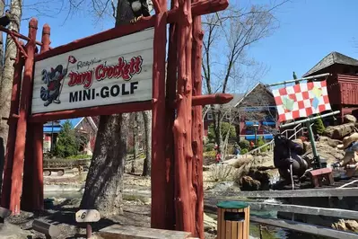 Davy Crockett Mini Golf