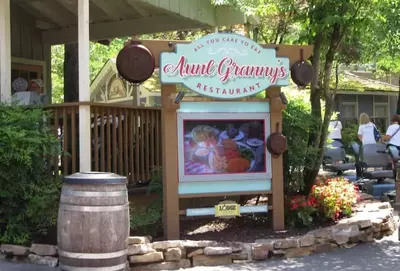 Aunt Granny's buffet in Pigeon Forge