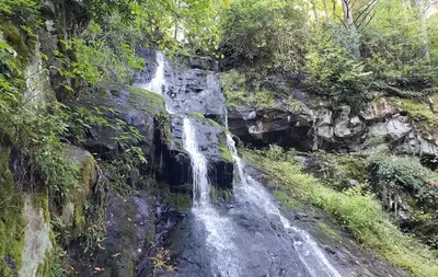 Hen Wallow Falls waterfall near pigeon forge