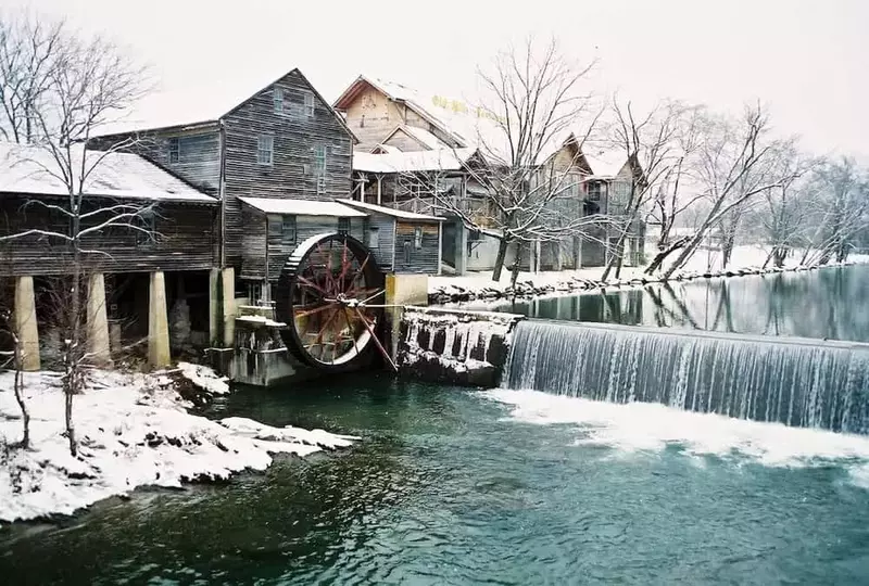 old mill in pigeon forge