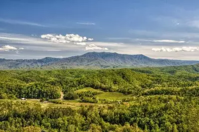 Leconte Loft's view of the Smoky Mountains