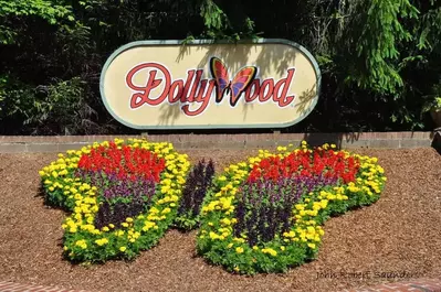 Dollywood sign in Pigeon Forge