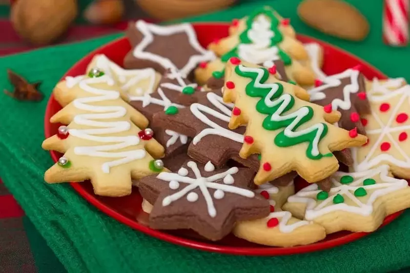 Christmas cookies on a red plate