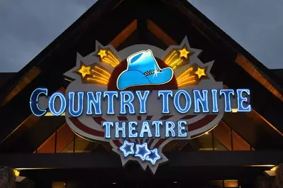 Neon sign for Country Tonite theater in Pigeon Forge