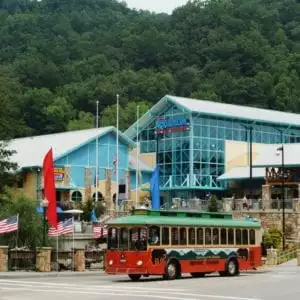 Gatlinburg trolley in front of the aquarium