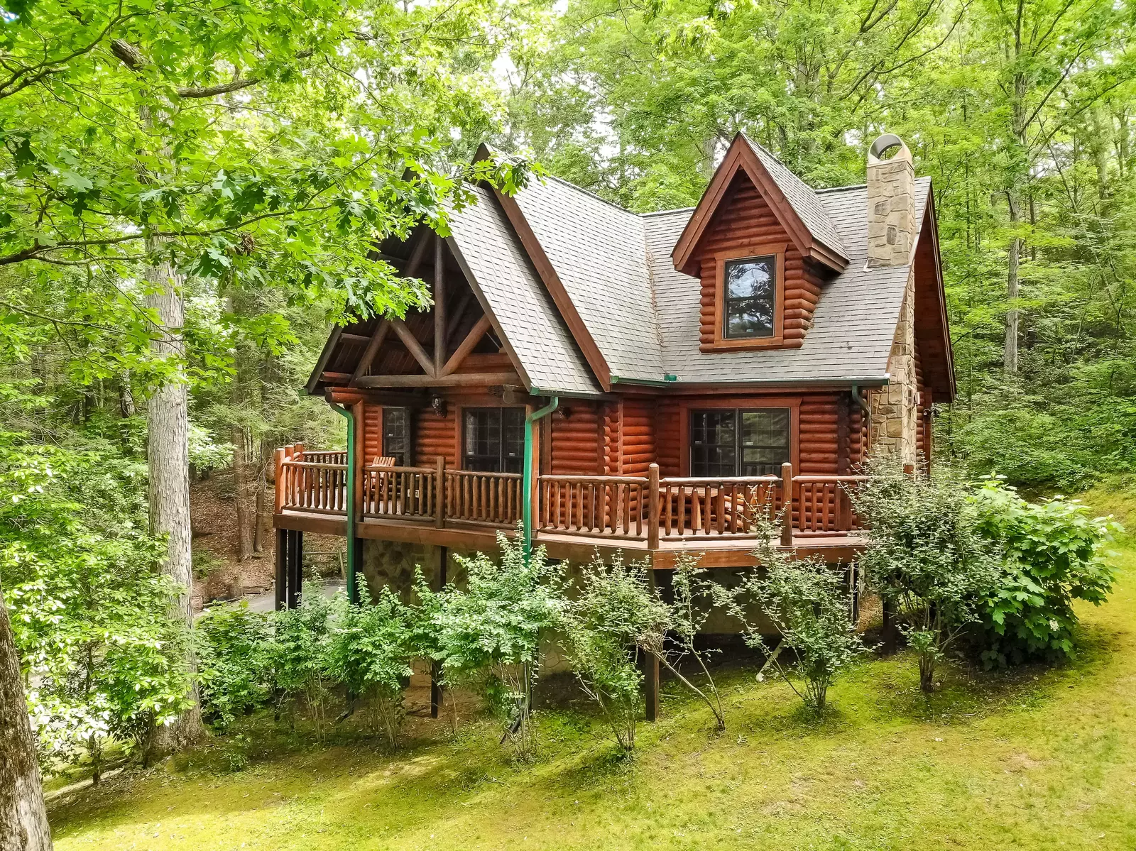 three-bedroom-cabins-chalets