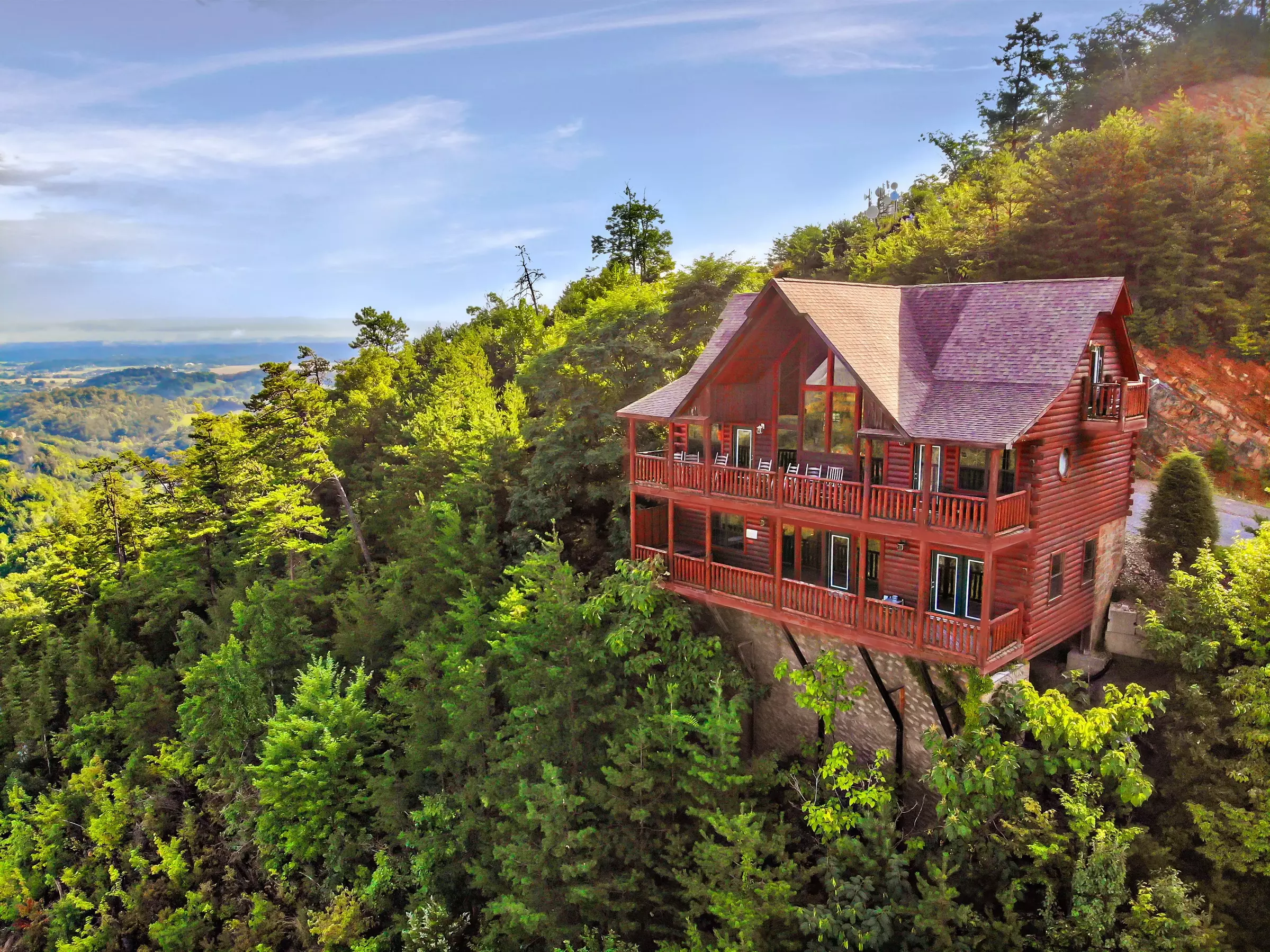 six-bedroom-larger-cabins-chalets