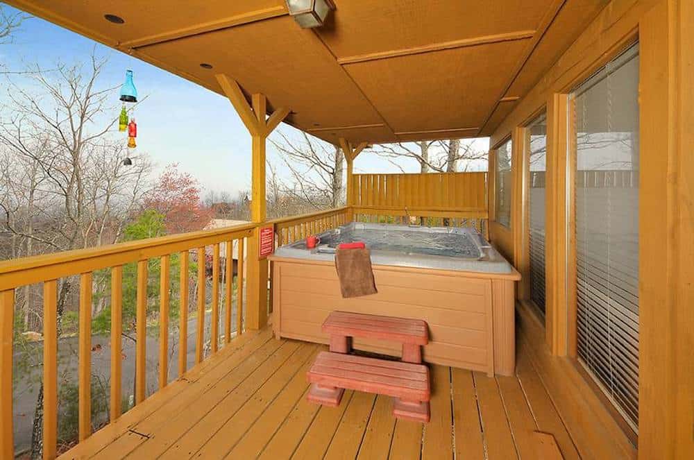 Cabins with Gatlinburg Hot Tub Offer Scenic Views and ...